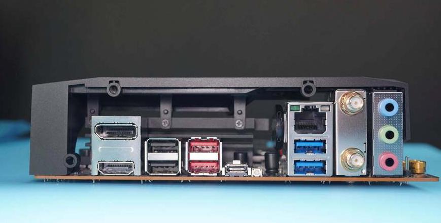 主板有ddr3及ddr4插槽